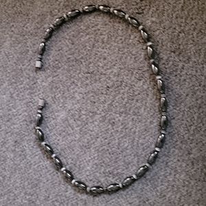 A 17" magnetic necklace